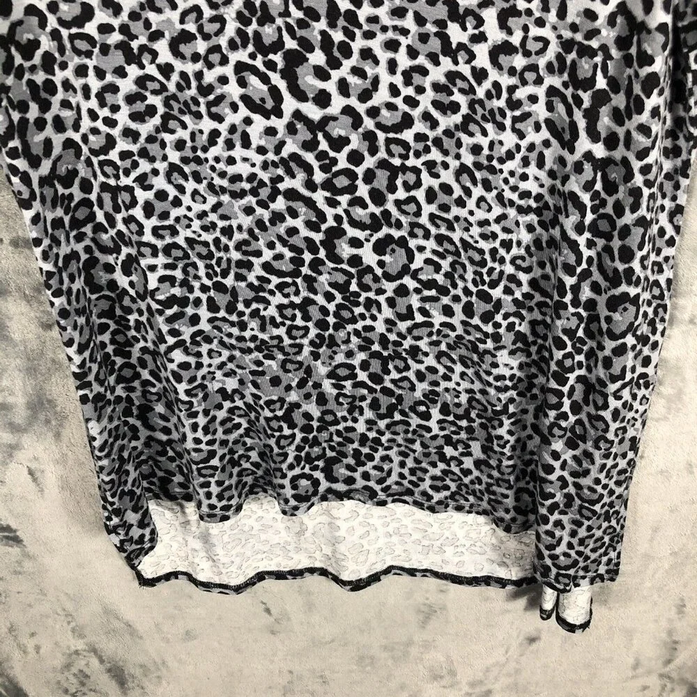 Zenana Grey Cheetah￼ Print Loose Fit Long Length Top Women's Size Medium - Picture 4 of 12